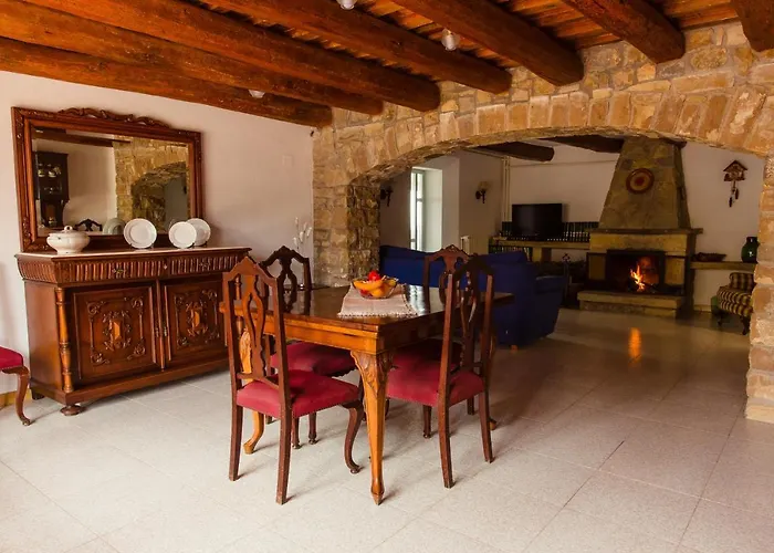 Masia Can Castanyola