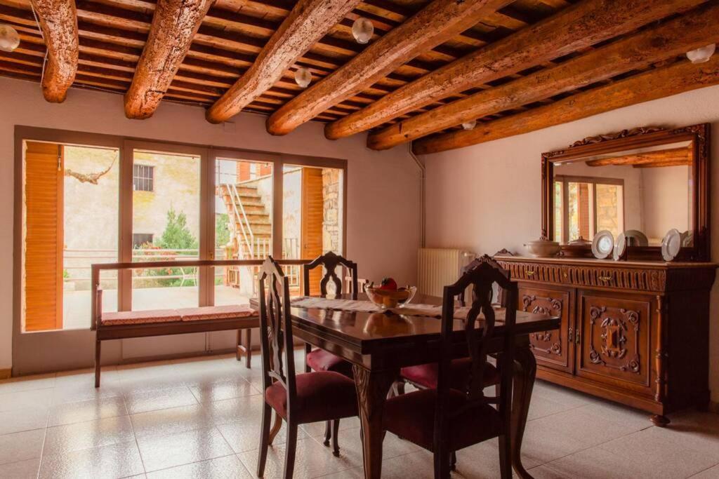 Masia Castanyola Holiday home *